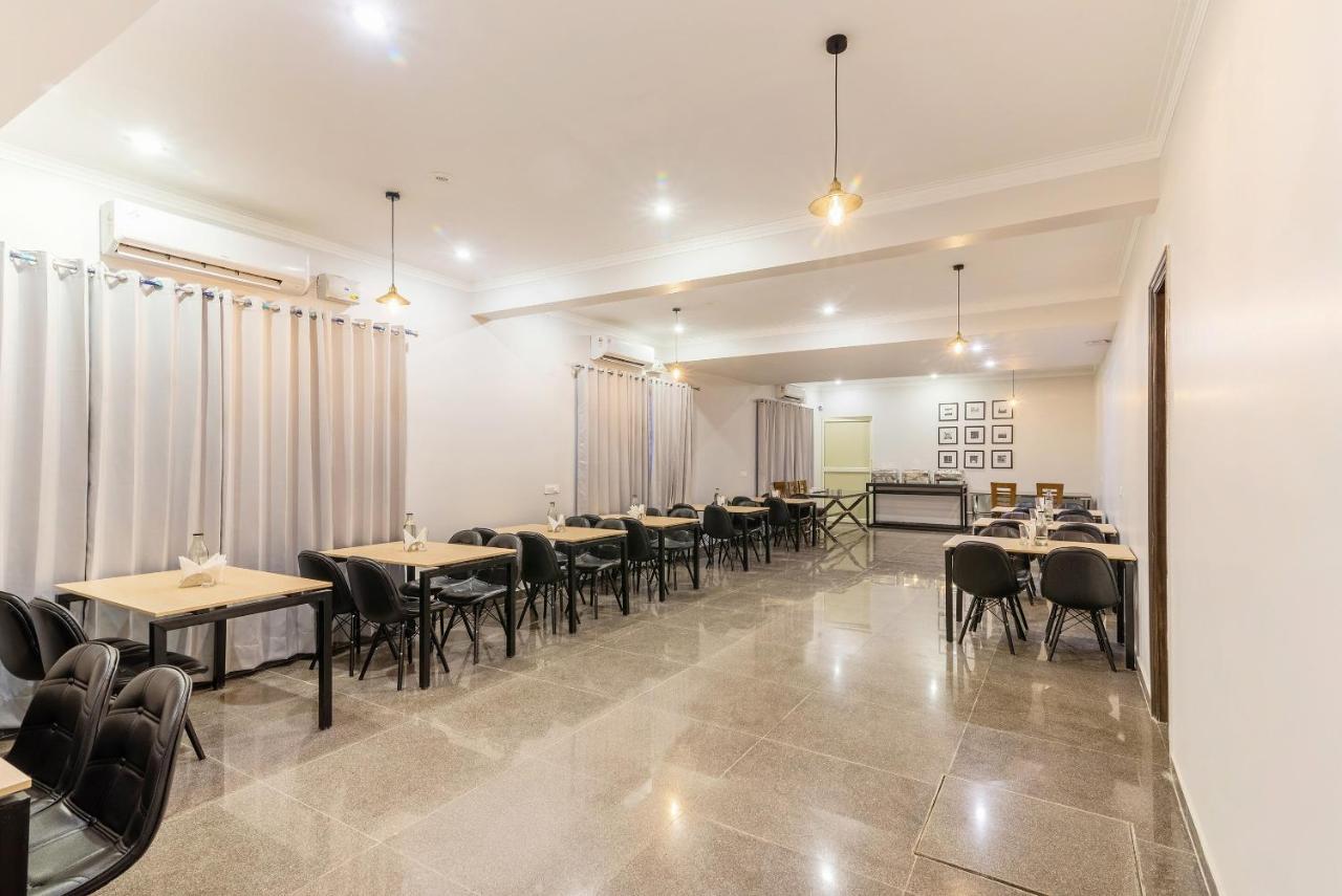 Hotel Oyo Flagship Santhi Grand Vijayawāda Exteriér fotografie